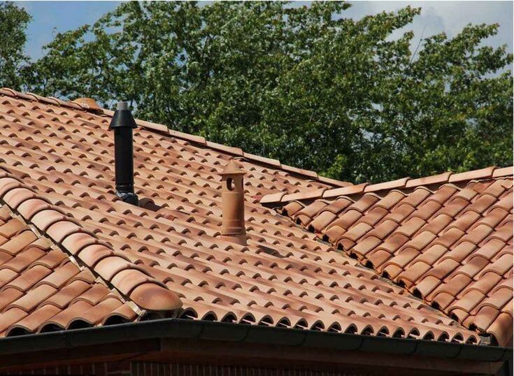 Démoussage toiture en tuile Toiture en tuile à vidauban par Asecula expert couvreur